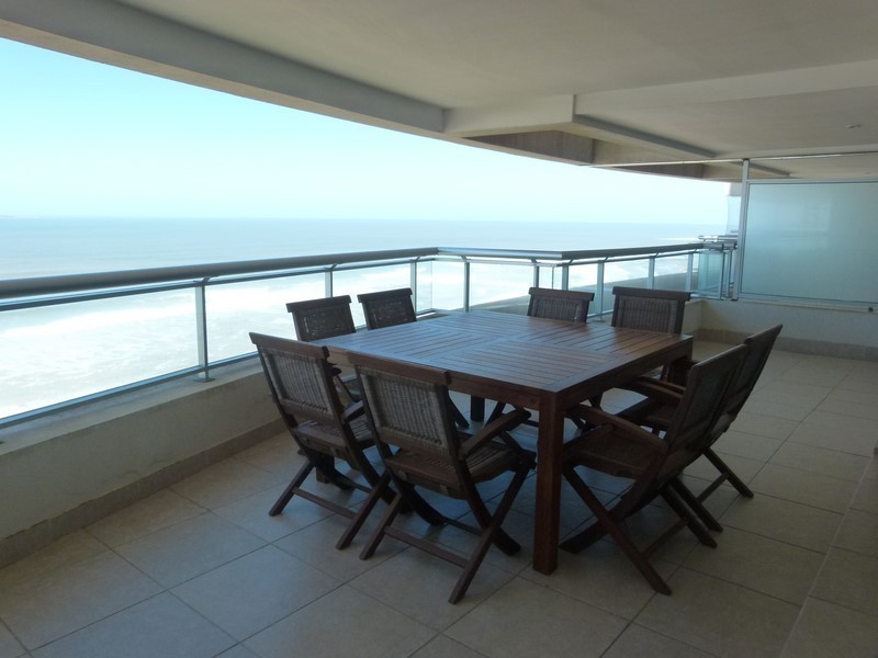 Departamento en primera fila de Playa Brava. Torre Premium